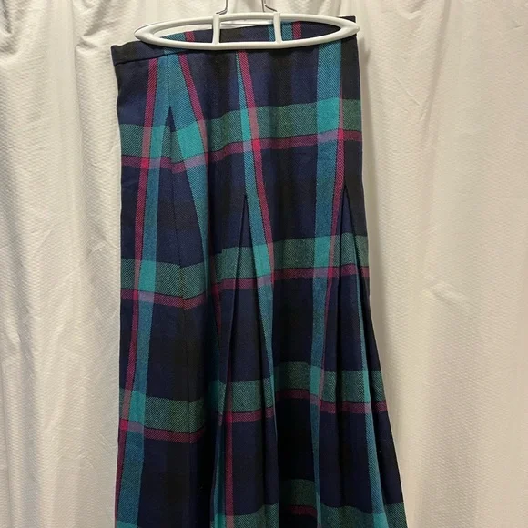 Vintage Plaid Skirt - Picture 2 of 3